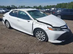 4T1B11HK8JU110821 2018 TOYOTA CAMRY