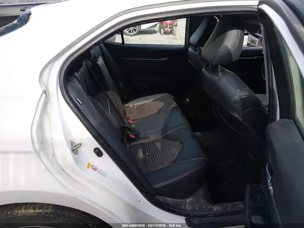 4T1B11HK8JU112214 2018 TOYOTA CAMRY - Image 8
