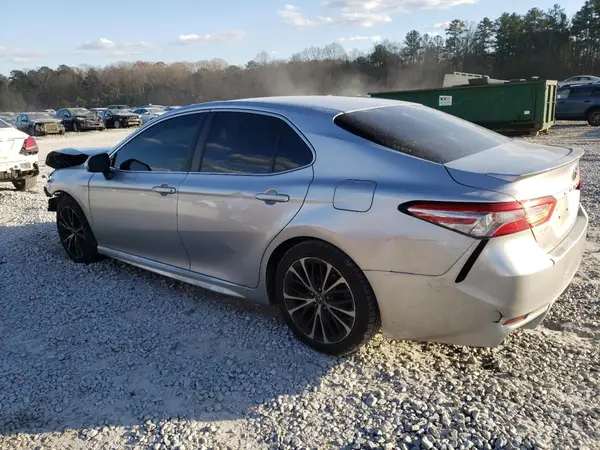 4T1B11HK8JU112973 2018 TOYOTA CAMRY - Image 2