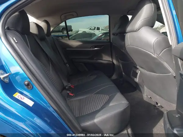 4T1B11HK8JU120586 2018 TOYOTA CAMRY - Image 8