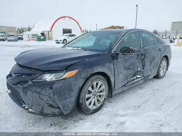 4T1B11HK8JU122547 2018 TOYOTA CAMRY - Image 2