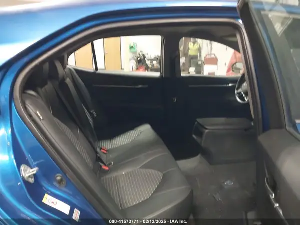 4T1B11HK8JU132642 2018 TOYOTA CAMRY - Image 8