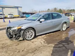 4T1B11HK8JU133709 2018 TOYOTA CAMRY