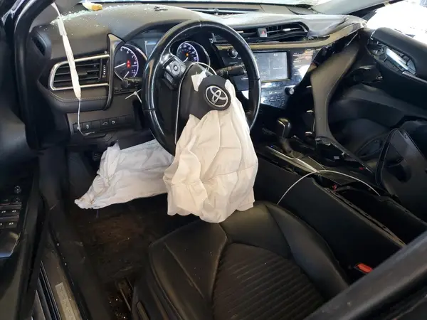 4T1B11HK8JU134570 2018 TOYOTA CAMRY - Image 8