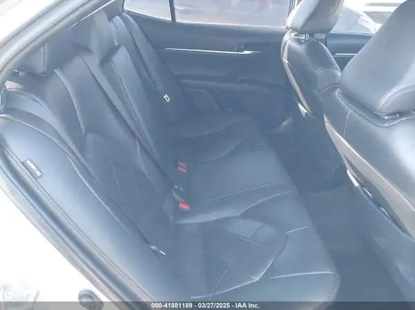 4T1B11HK8JU135962 2018 TOYOTA CAMRY - Image 8