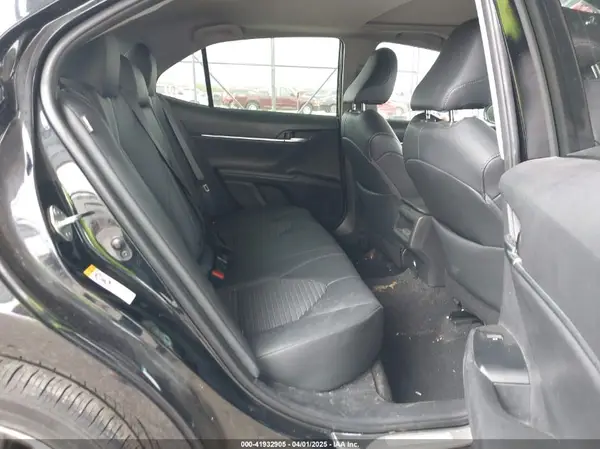 4T1B11HK8JU136772 2018 TOYOTA CAMRY - Image 8