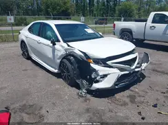 4T1B11HK8JU138814 2018 TOYOTA CAMRY