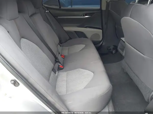 4T1B11HK8JU139509 2018 TOYOTA CAMRY - Image 8