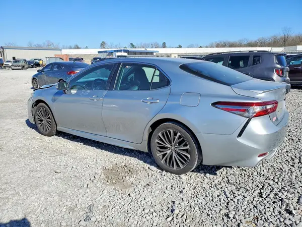 4T1B11HK8JU141244 2018 TOYOTA CAMRY - Image 2