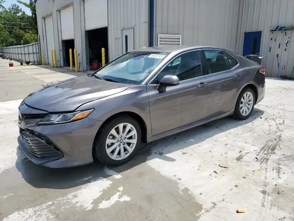 4T1B11HK8JU144144 2018 TOYOTA CAMRY - Image 1