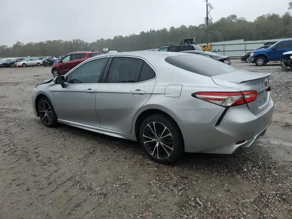 4T1B11HK8JU149442 2018 TOYOTA CAMRY - Image 2