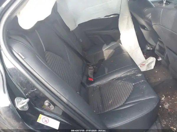 4T1B11HK8JU152633 2018 TOYOTA CAMRY - Image 8
