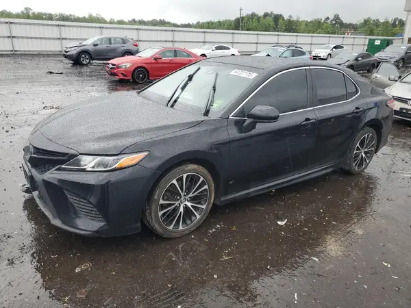 4T1B11HK8JU154785 2018 TOYOTA CAMRY - Image 1