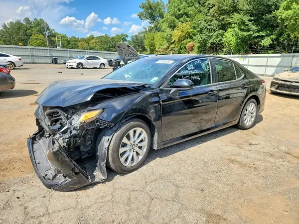 4T1B11HK8JU156276 2018 TOYOTA CAMRY - Image 1