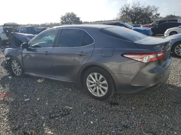 4T1B11HK8JU156696 2018 TOYOTA CAMRY - Image 2