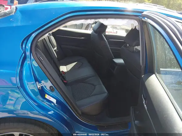 4T1B11HK8JU158058 2018 TOYOTA CAMRY - Image 8