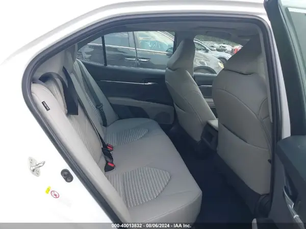 4T1B11HK8JU159405 2018 TOYOTA CAMRY - Image 8