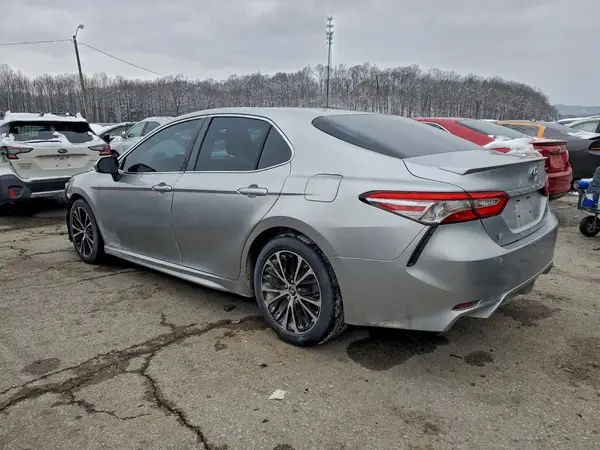 4T1B11HK8JU202287 2018 TOYOTA CAMRY - Image 2