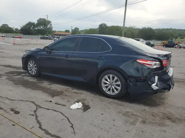 4T1B11HK8JU505064 2018 TOYOTA CAMRY - Image 2