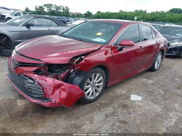 4T1B11HK8JU506408 2018 TOYOTA CAMRY - Image 2
