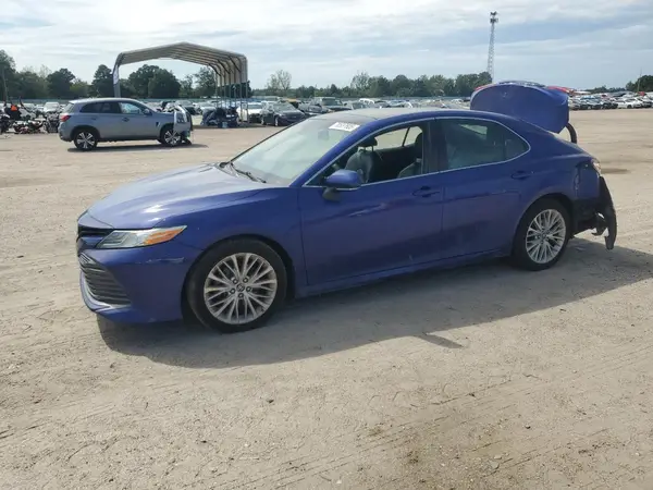 4T1B11HK8JU506697 2018 TOYOTA CAMRY - Image 1