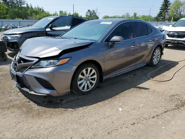 4T1B11HK8JU506781 2018 TOYOTA CAMRY - Image 1