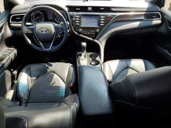4T1B11HK8JU506781 2018 TOYOTA CAMRY - Image 8