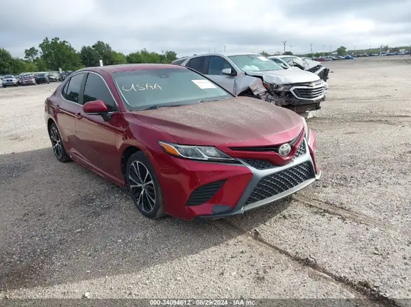 4T1B11HK8JU512015 2018 TOYOTA CAMRY - Image 1