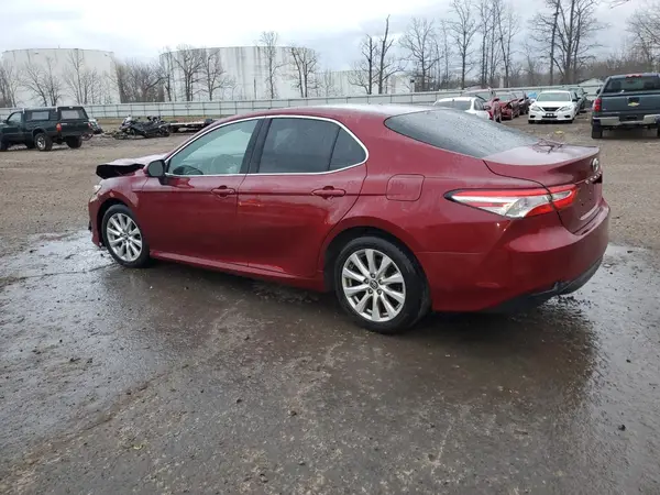 4T1B11HK8JU512354 2018 TOYOTA CAMRY - Image 2