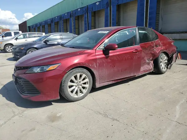 4T1B11HK8JU520647 2018 TOYOTA CAMRY - Image 1