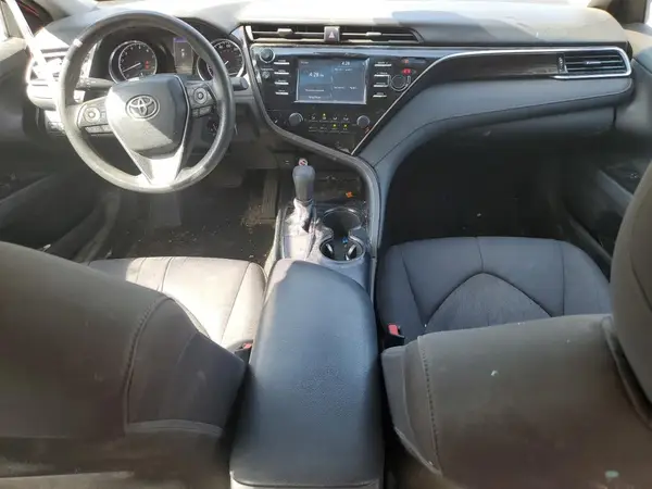 4T1B11HK8JU520647 2018 TOYOTA CAMRY - Image 8