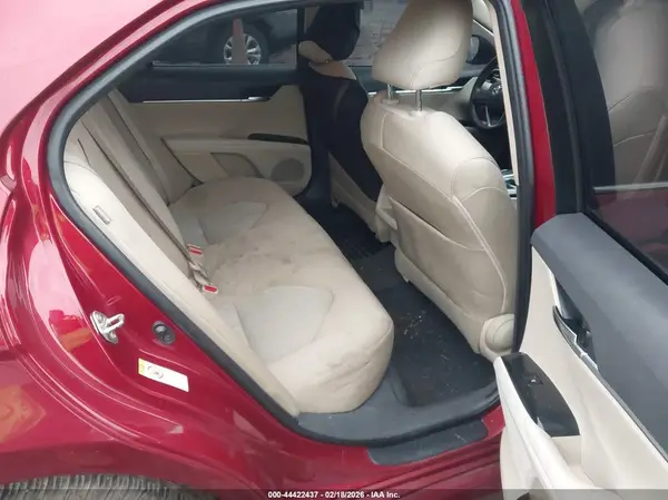 4T1B11HK8JU521362 2018 TOYOTA CAMRY - Image 8
