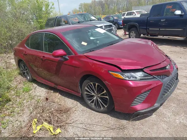 4T1B11HK8JU523435 2018 TOYOTA CAMRY - Image 1