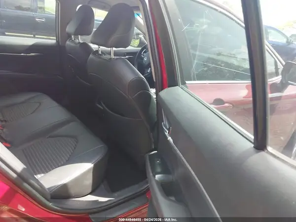 4T1B11HK8JU523435 2018 TOYOTA CAMRY - Image 8