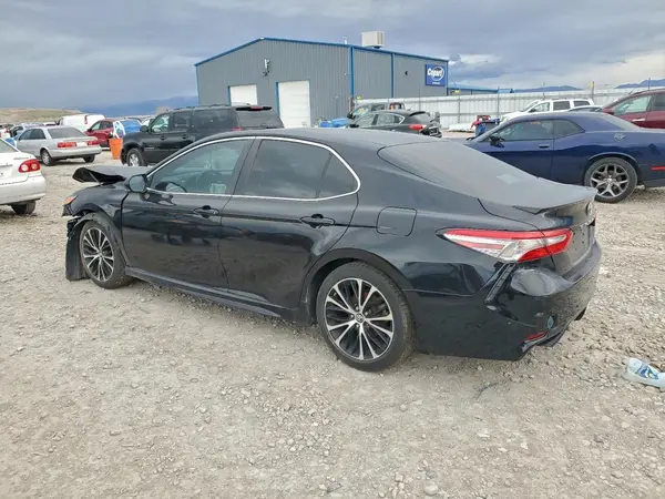 4T1B11HK8JU523600 2018 TOYOTA CAMRY - Image 2