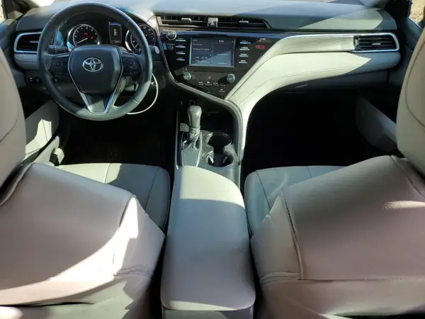 4T1B11HK8JU525282 2018 TOYOTA CAMRY - Image 8