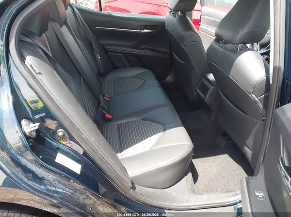 4T1B11HK8JU525833 2018 TOYOTA CAMRY - Image 8