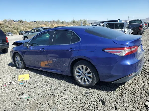4T1B11HK8JU526139 2018 TOYOTA CAMRY - Image 2