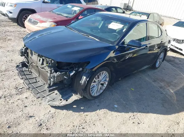 4T1B11HK8JU528182 2018 TOYOTA CAMRY - Image 2