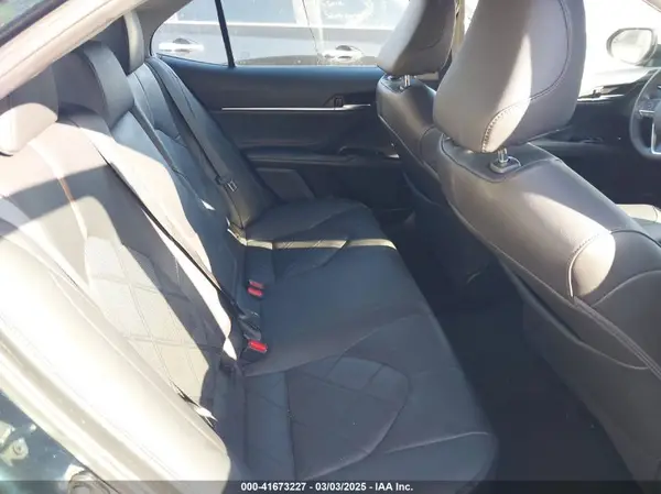 4T1B11HK8JU528182 2018 TOYOTA CAMRY - Image 8