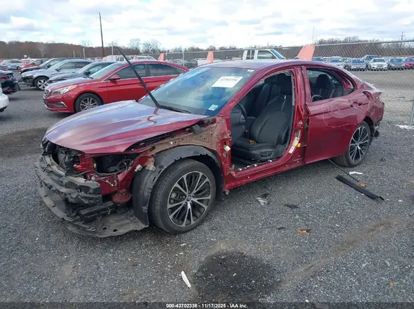 4T1B11HK8JU536380 2018 TOYOTA CAMRY - Image 2