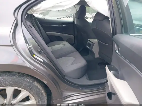 4T1B11HK8JU537044 2018 TOYOTA CAMRY - Image 8