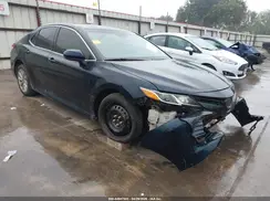 4T1B11HK8JU538324 2018 TOYOTA CAMRY