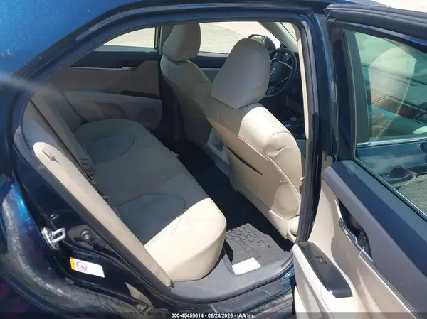 4T1B11HK8JU539361 2018 TOYOTA CAMRY - Image 8