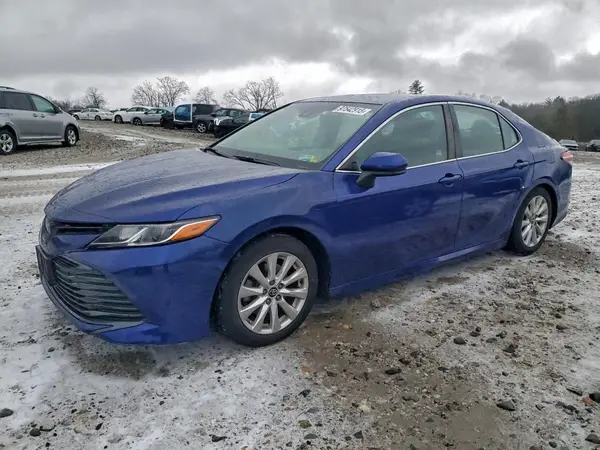 4T1B11HK8JU540686 2018 TOYOTA CAMRY - Image 1