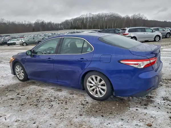 4T1B11HK8JU540686 2018 TOYOTA CAMRY - Image 2