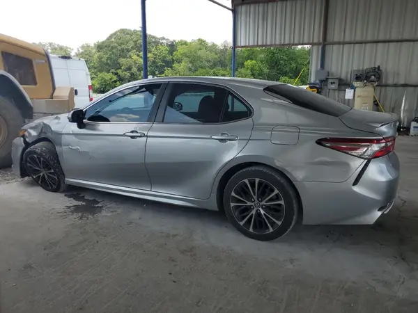 4T1B11HK8JU541160 2018 TOYOTA CAMRY - Image 2