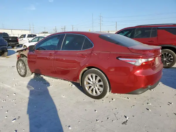4T1B11HK8JU541918 2018 TOYOTA CAMRY - Image 2