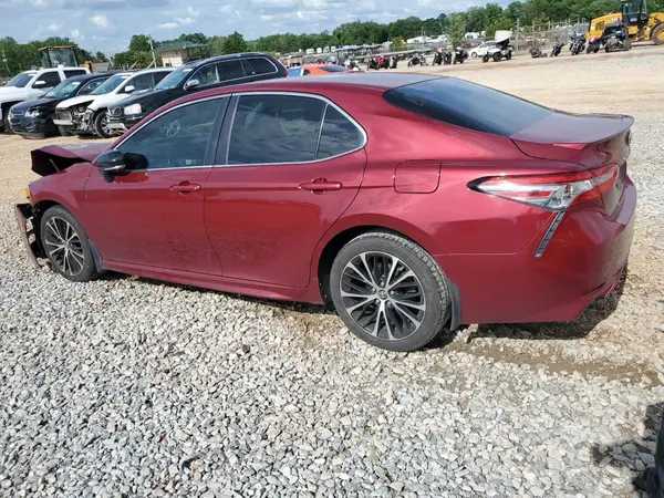 4T1B11HK8JU545323 2018 TOYOTA CAMRY - Image 2