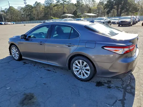 4T1B11HK8JU545936 2018 TOYOTA CAMRY - Image 2